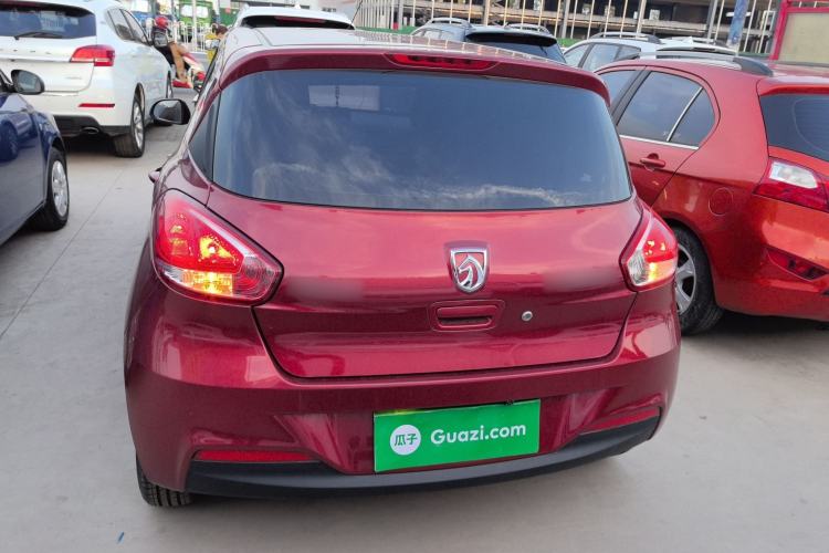 Used Baojun 310 2016 1.2L manual Comfort trim level
