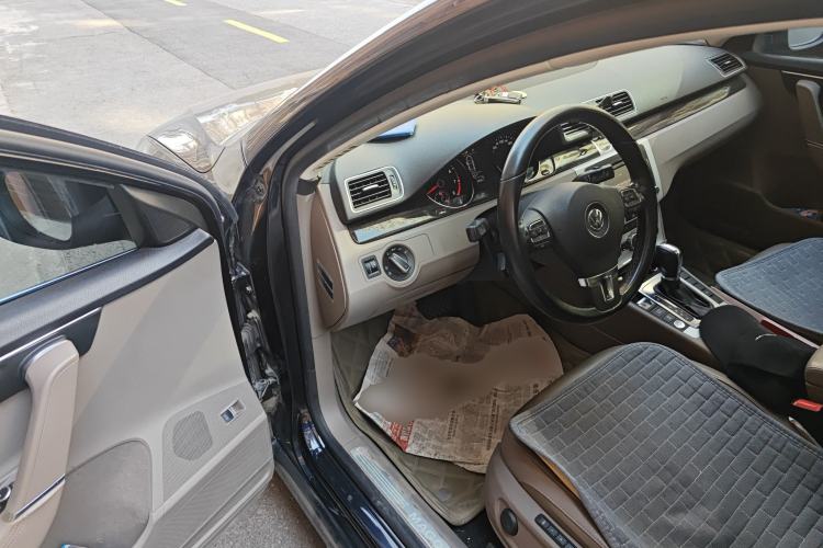 Used Volkswagen Magotan 2012 Facelift 2.0 TSI Prestige Model Driver Seat