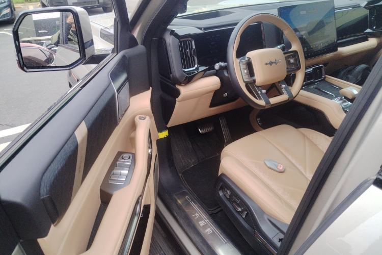 Used Formula Leopard Leopard 8 2025 Smart & Brave Flagship Edition 7 Seats
