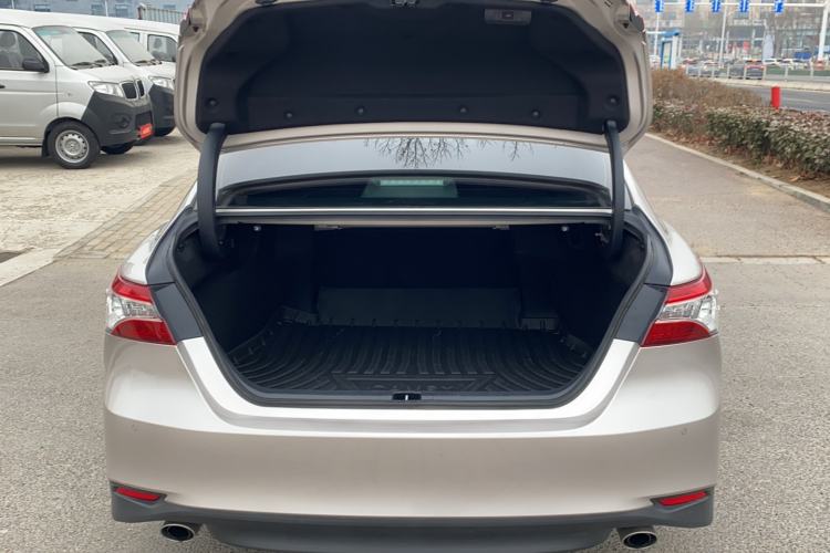 Used Toyota Camry 2021 2.5G Luxury Edition
