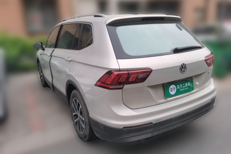 Used Volkswagen Tiguan L 2017 330TSI Automatic Two-Wheel Drive Luxury Edition Rear Left 45 Deg