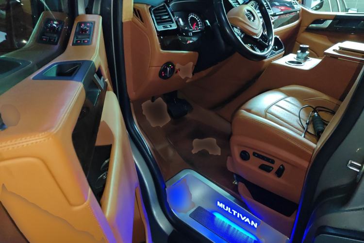 Used Volkswagen Multivan 2019 2.0 TSI 4x4 Prestige Edition 7-Seater
