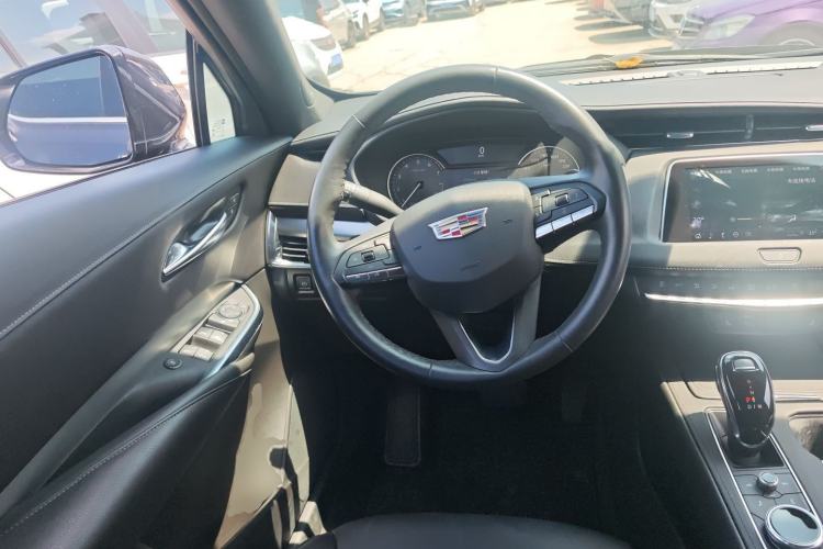 Used Cadillac XT4 2021 28T Two-Wheel Drive Leading Version Steering Wheel