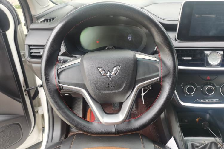 Used Wuling Hongguang S3 2018 1.5T Manual Comfort Model China V Standard