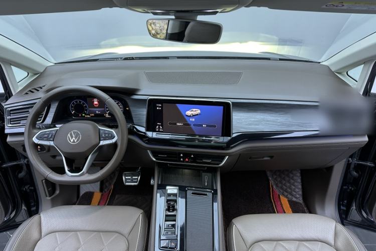 Used Volkswagen Viloran 2022 380TSI Prestige Edition Interior 5