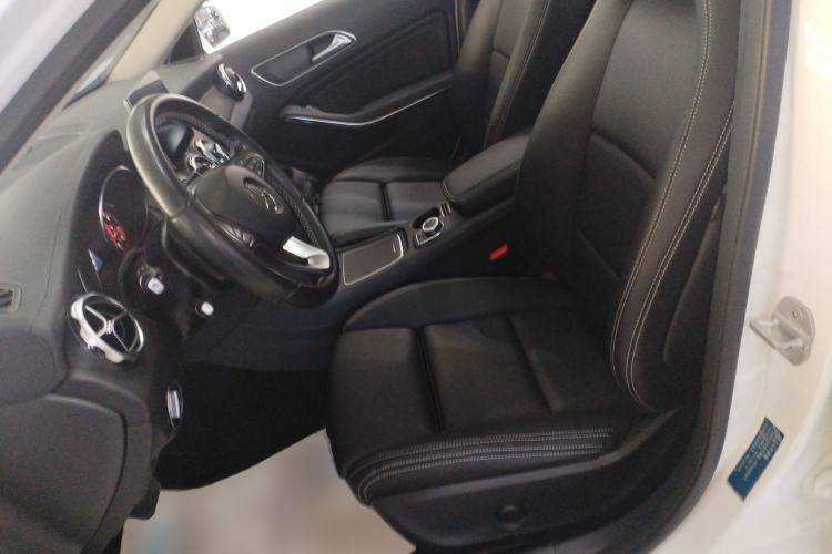 Used Mercedes-Benz GLA 2017 GLA 200 Fashion Model
