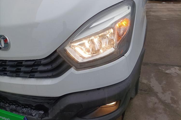 Used Iveco Eurocargo 2021 2.0T Manual Super-Rui Short Wheelbase High-Roof Side-Sliding Door F1A