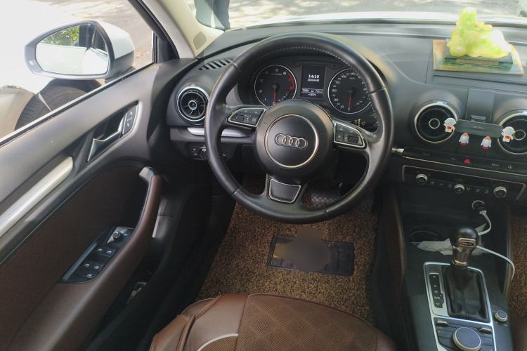 Used Audi A3 2014 Sportback 35 TFSI Automatic Comfort Model Steering Wheel