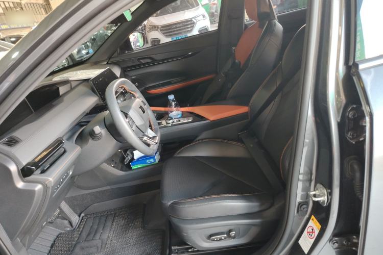 Used Changan UNI-V iDD 2023 ZhiDian iDD 1.5T 113km ZhiKu Model
