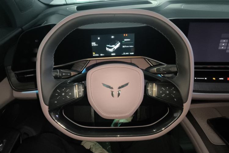 Used Hongqi Tiangong 08 2025 680 Ultra Four-Wheel-Drive Version Steering Wheel