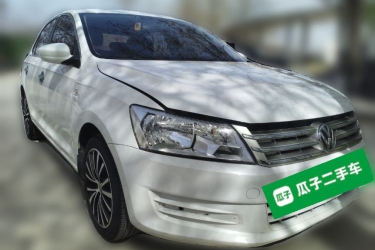 Used Volkswagen Santana 2015 1.6L Automatic Fashion Edition Front Right 45 Deg