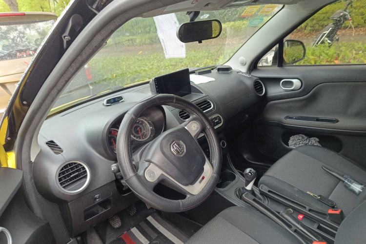 Used MG 3 2014 1.5L Manual Elite Edition Driver Seat