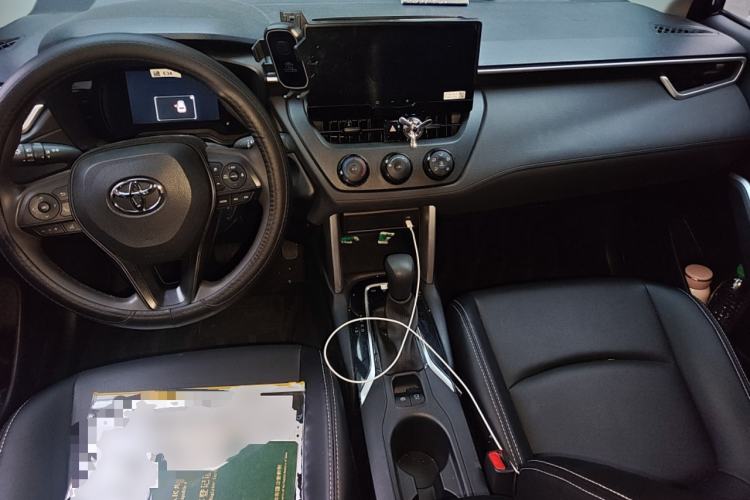 Used Toyota Corolla Cross 2024 2.0L Pioneer Edition Center Console