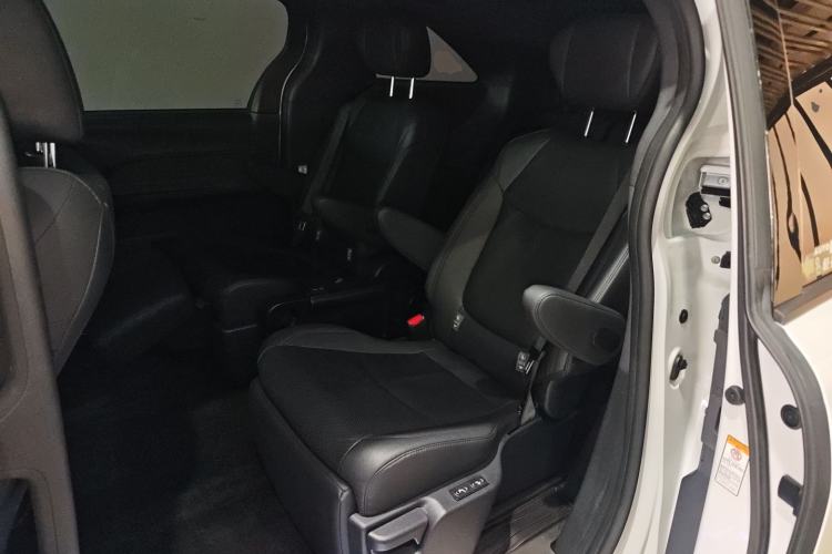 Used Toyota SIENNA 2021 2.5L Hybrid Premium Edition Left Rear Seat