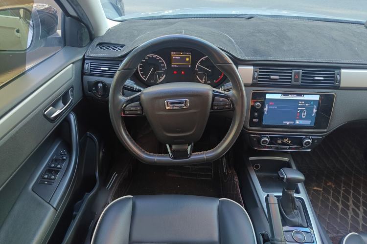 Used Qoros 3 2016 Hatchback 1.6L Automatic Zhiyue Model