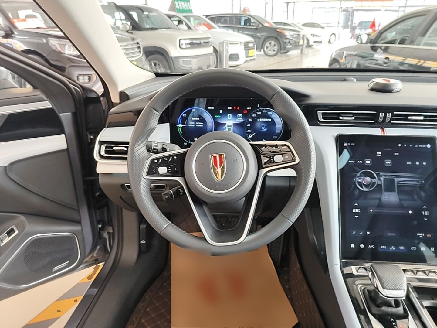 Hongqi H5 PHEV 2025 170 Super Hybrid Version — снимка 13