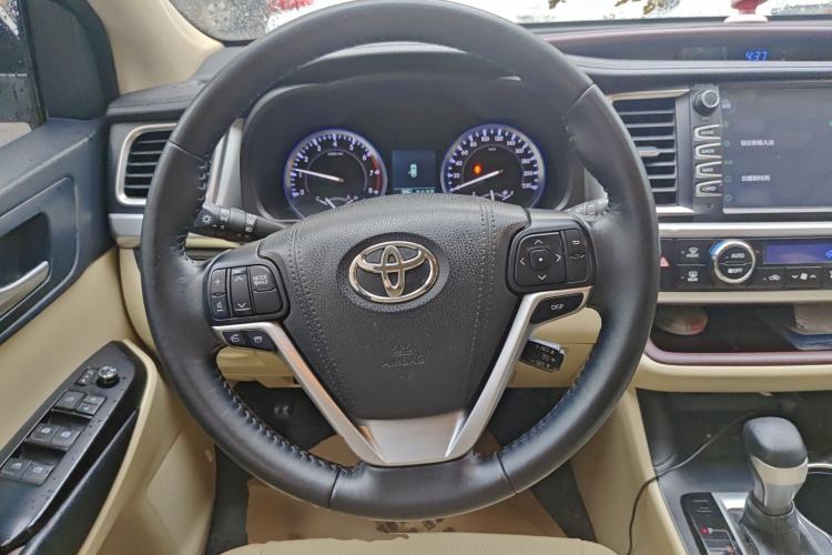 Used Toyota Highlander 2015 2.0T Four-Wheel Drive Luxury Edition 7-Seater Steering Wheel