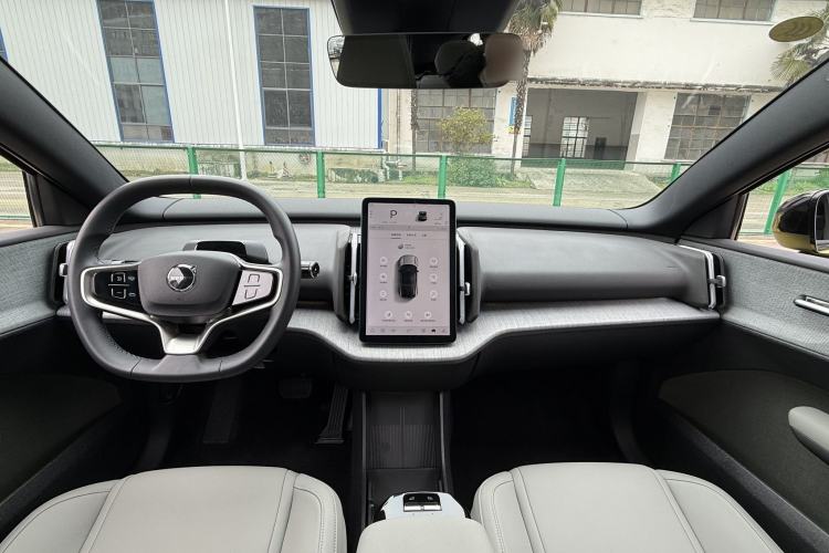 Used Volvo EX30 2025 Rear-Drive Long-Range Version Ultra