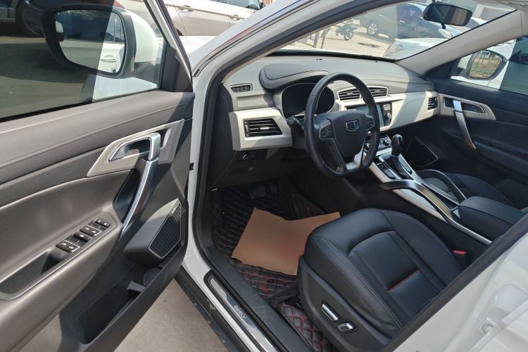 Used Geely Auto Emgrand X7 Sport 2018 1.8TD Automatic Two-Wheel Drive Smart Connect 4G Internet Edition Driver Seat