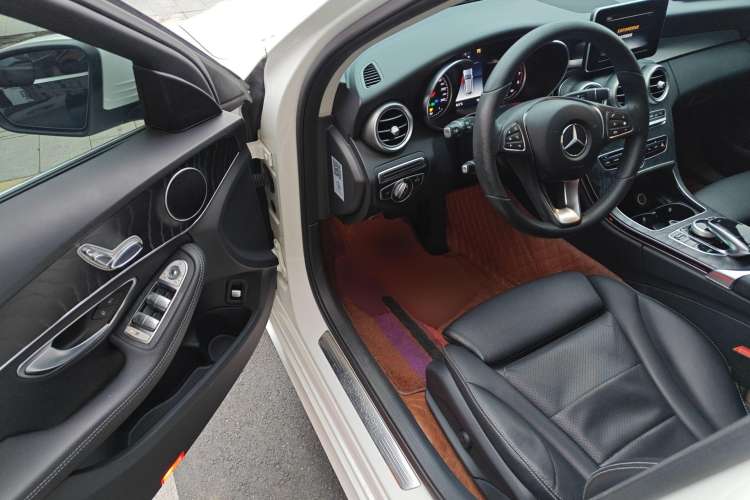 Used Mercedes-Benz C-Class 2017 Facelift C 200 Station Wagon