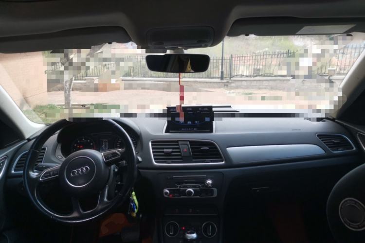 Used Audi Q3 2016 30 TFSI Standard Model Center Console