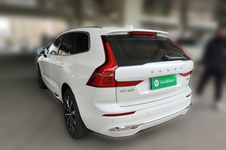 Used Volvo XC60 2023 B5 4x4 Smart Luxury Edition