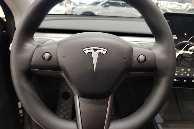 Used Tesla Model Y 2024 Rear-Wheel-Drive Version Steering Wheel