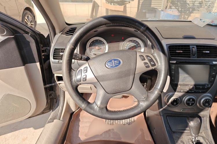 Used Bestune B50 2012 1.6L automatic with sunroof