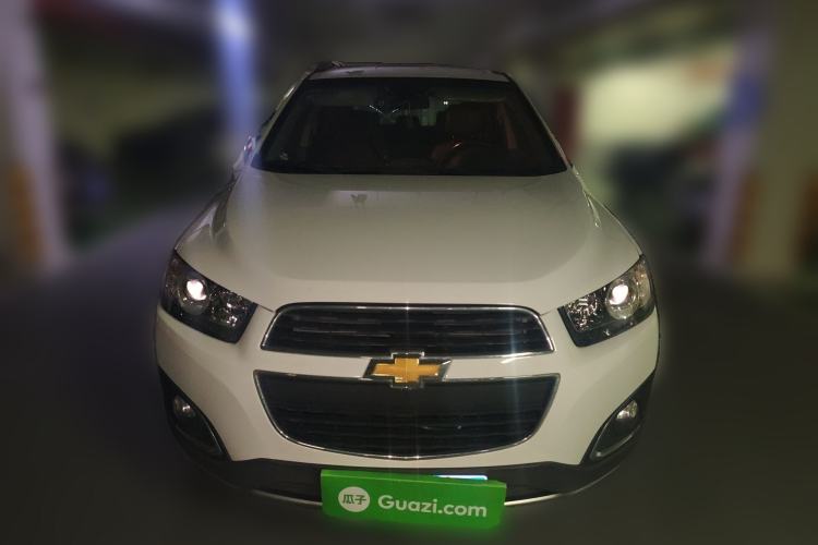Used Chevrolet Captiva 2015 2.4L 4x4 Flagship Edition 7-Seater
