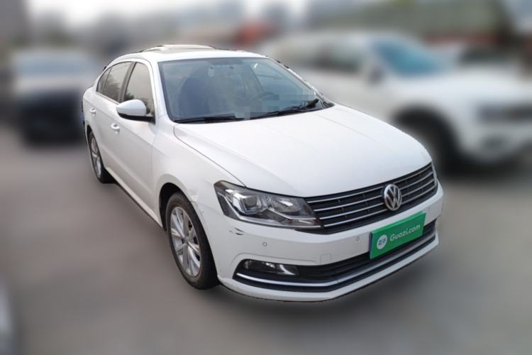 Used Volkswagen Lavida 2017 1.6L Automatic Comfort Edition
