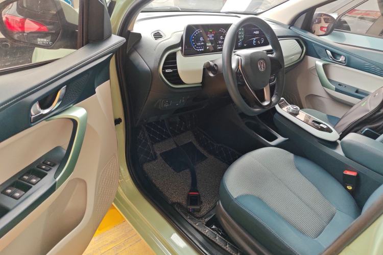 Used CHANGAN Benni E-Star 2022 National Edition Colorful Limited Edition (Fast-Charging Version) Lithium NMC Driver Seat