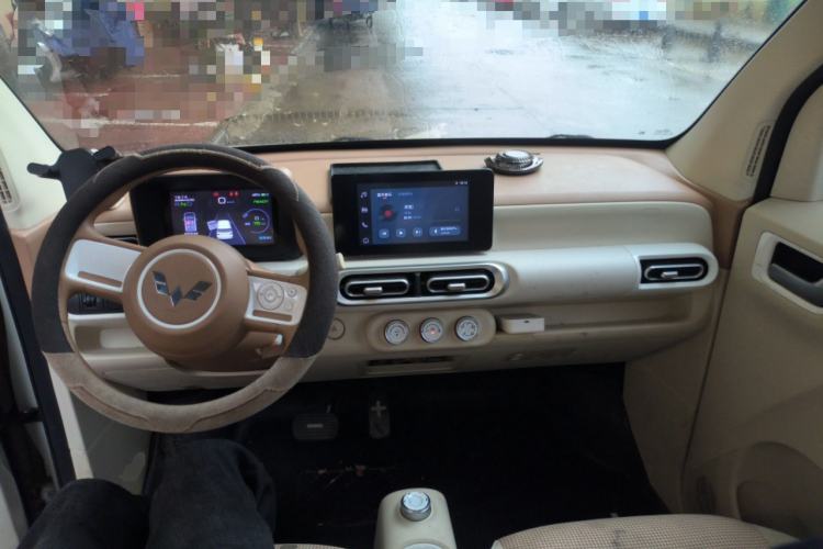 Used Wuling Hongguang MINIEV 2024 3rd Generation 170 km Center Console