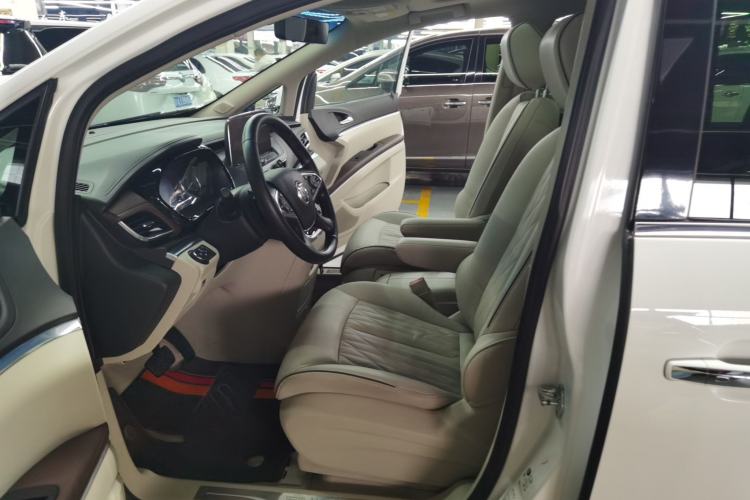 Used Buick GL8 2021 Land Cruiser Executive 652T Premium Model Left Front Seat