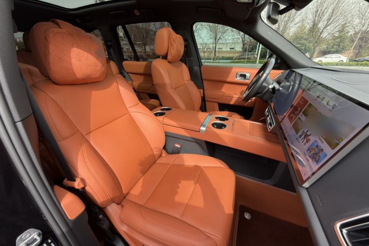 Used Li Auto L8 2023 Pro Model
