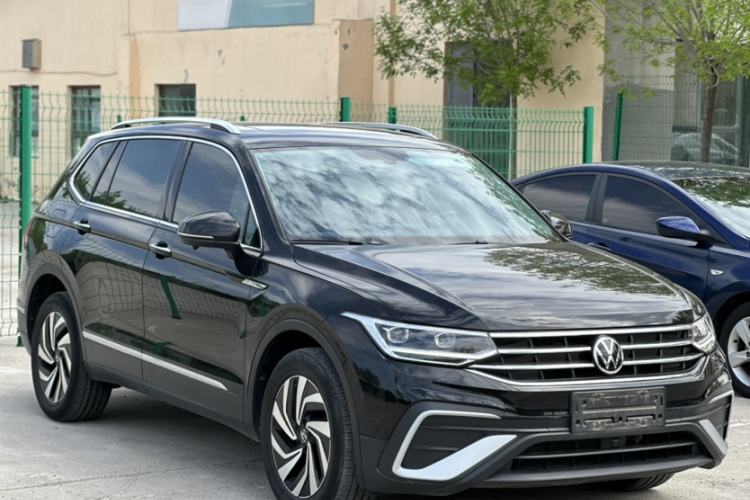 Used Volkswagen Tiguan L 2023 280TSI Automatic Two-Wheel Drive Trendy Innovation Limited Edition Exterior 2