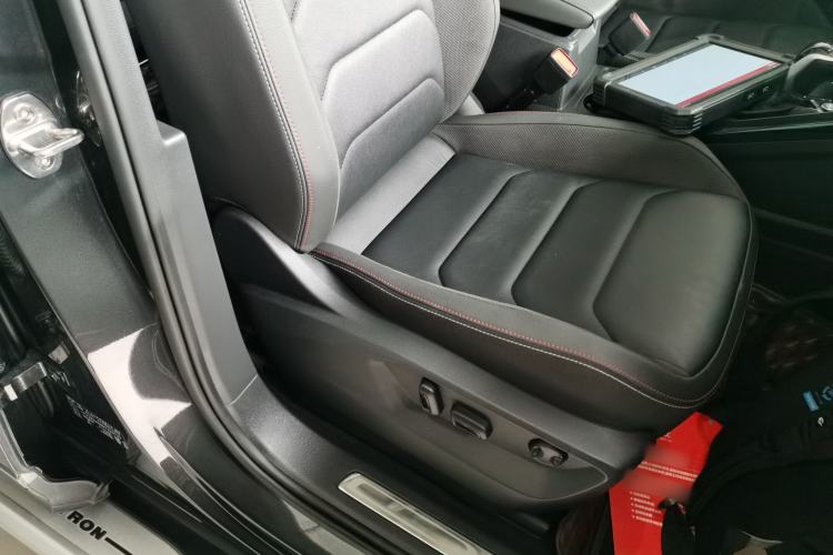 Used Volkswagen Tayron 2022 330TSI Two-Wheel Drive Luxury Smart Connectivity Version