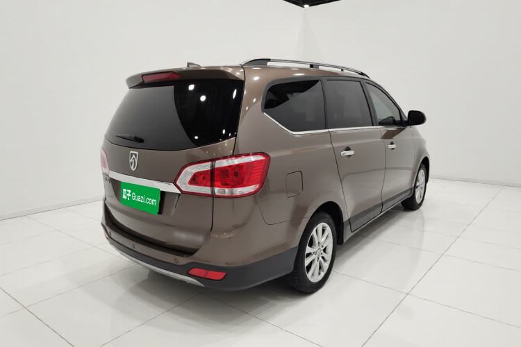 Used Baojun 730 2014 1.5L Manual Luxury Navigation ESP Version 7 Seats Exterior 5