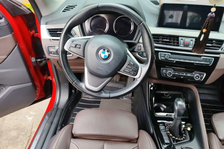 Used BMW X1 2019 sDrive18Li Premium Edition Steering Wheel