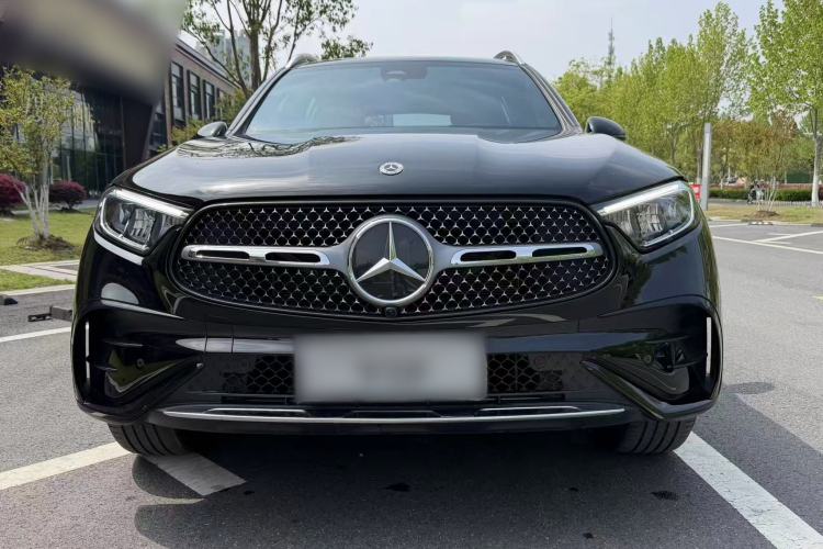 Used Mercedes-Benz GLC 2023 Facelift GLC 260 L 4MATIC Luxury Version 5 Seats Exterior 1