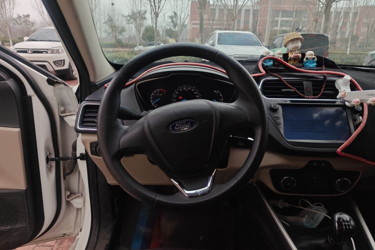 Used Ford Escort 2015 1.5L Manual Comfort Model
