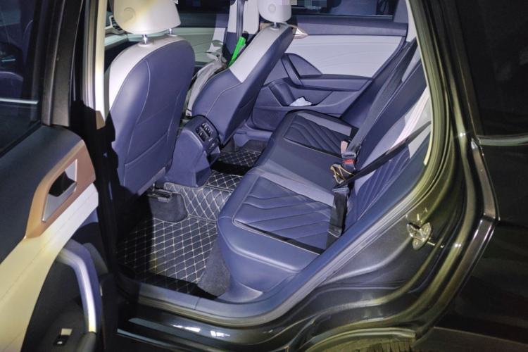 Used Volkswagen Tharu 2023 300TSI Two-Wheel-Drive Full Moon Edition
