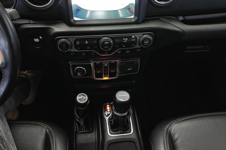 Used Jeep Gladiator 2022 3.6L Pioneer Edition
