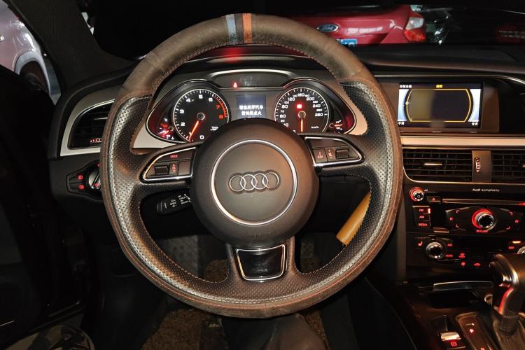 Used Audi A4L 2016 35 TFSI Automatic Comfort Model Steering Wheel