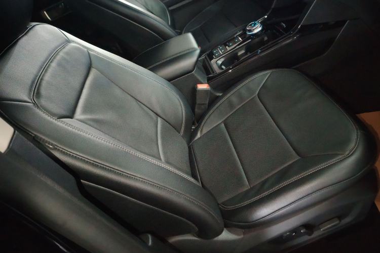 Used Ford Explorer 2020 EcoBoost 285 Rear-Drive Trend Edition 7-Seater
