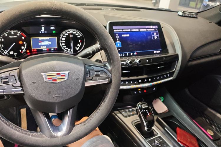 Used Cadillac CT5 2020 28T Luxury Version Center Console