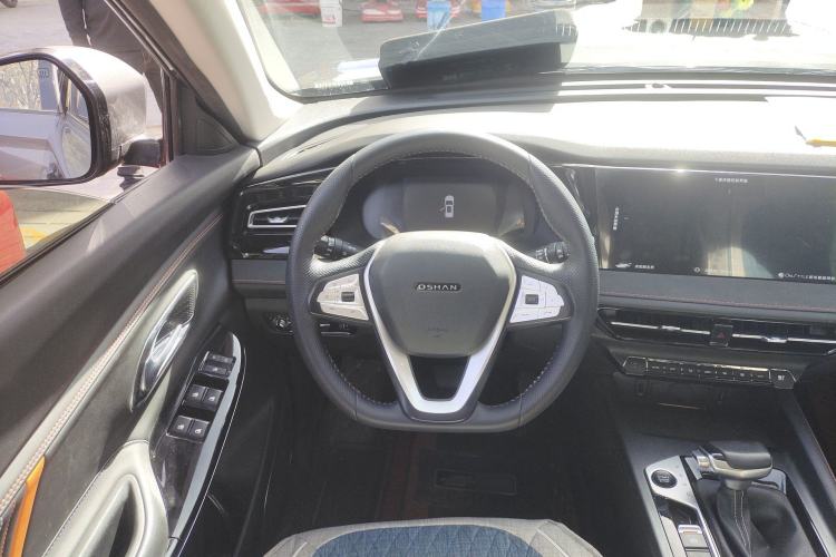 Used CHANGAN OSHAN X7 2021 1.5T Automatic Luxury Model Steering Wheel