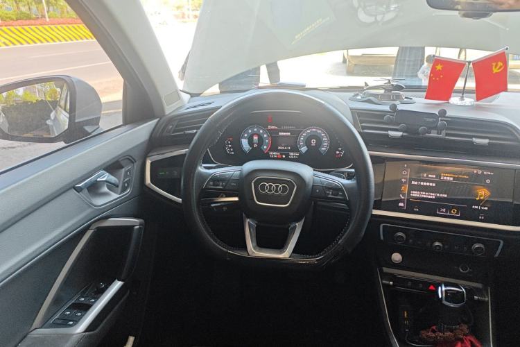 Used Audi Q3 2020 35 TFSI Ambition Dynamic Edition Steering Wheel