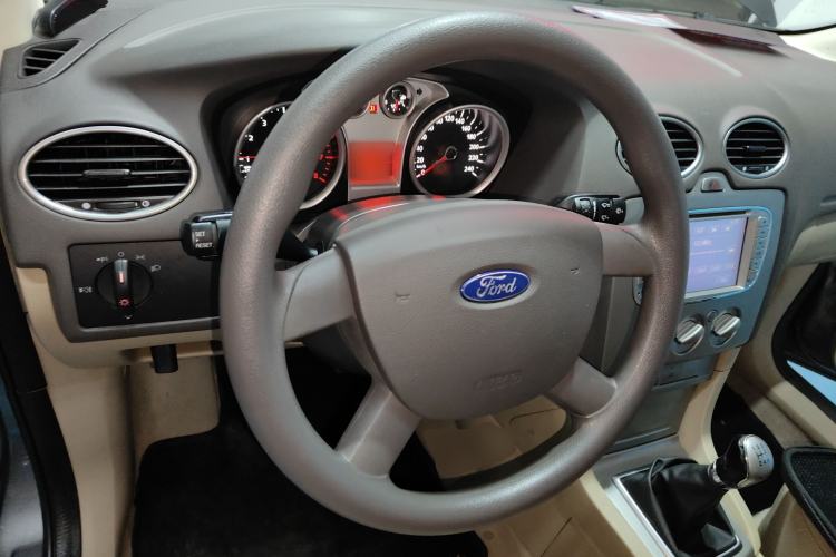 Used Ford Focus 2013 Sedan Classic 1.8L Manual Base Model