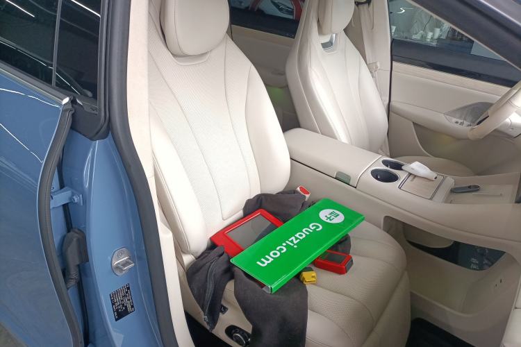 Used Hima Luxeed R7 2024 Pure Electric 667km Pro Right Front Seat