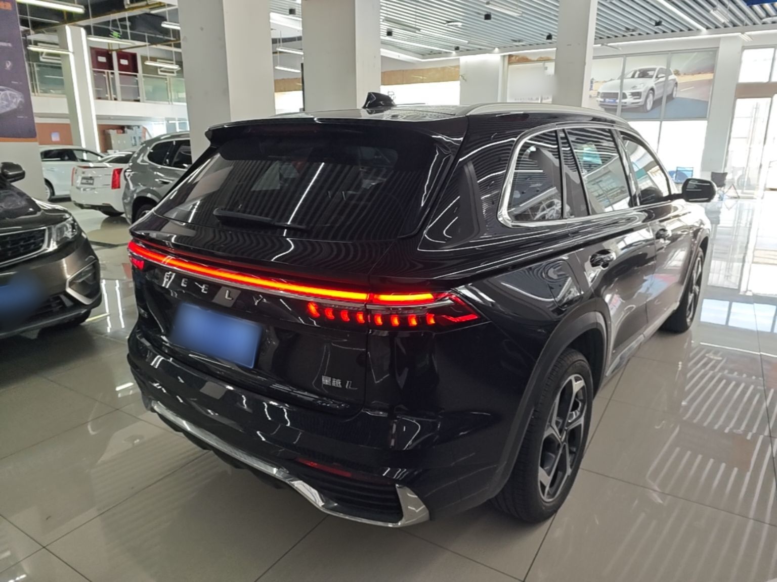 Geely Auto Monjaro L 2024 2.0TD DCT EVO Two-Wheel Drive Long-Range Version — снимка 6